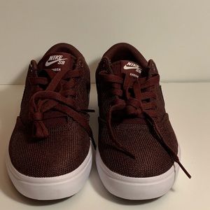 Nike Women’s SB Check Solar Shoes  - Burgundy